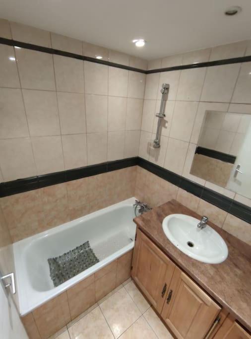 Appartement Duplex Cosy à Gonesse Extérieur photo