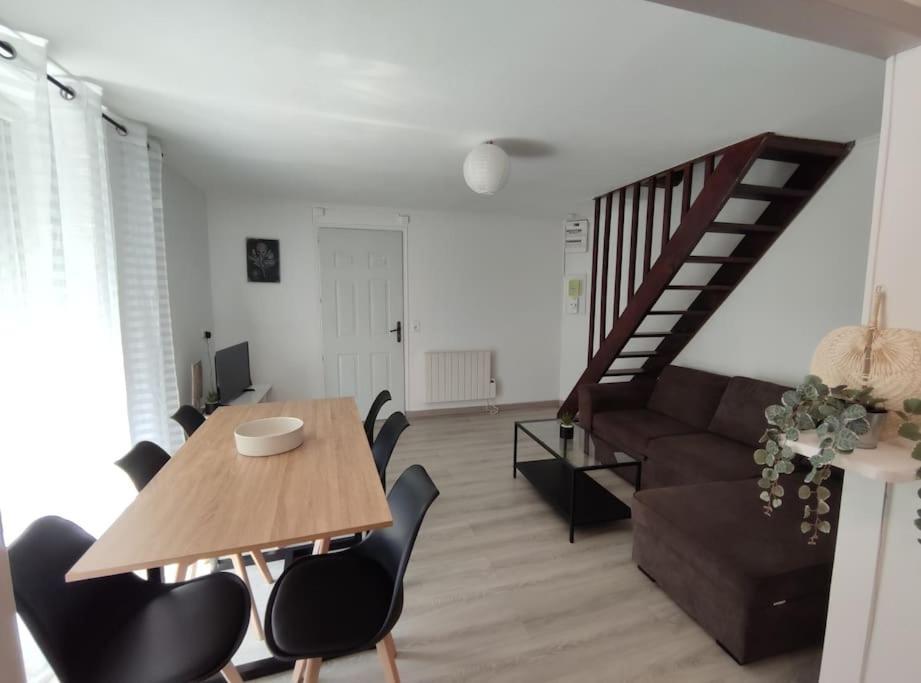 Appartement Duplex Cosy à Gonesse Extérieur photo