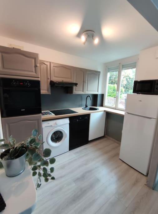 Appartement Duplex Cosy à Gonesse Extérieur photo